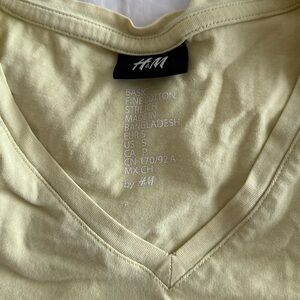 H&M men’s cotton tee